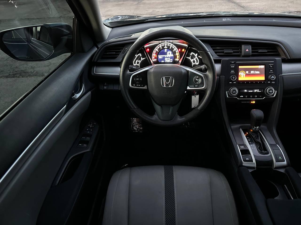 Honda Civic LX Sedan CVT 2016