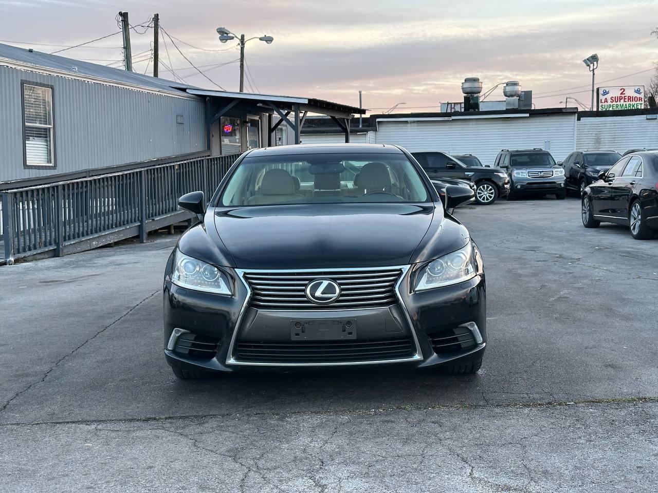 Lexus LS 460 Luxury Sedan AWD 2014