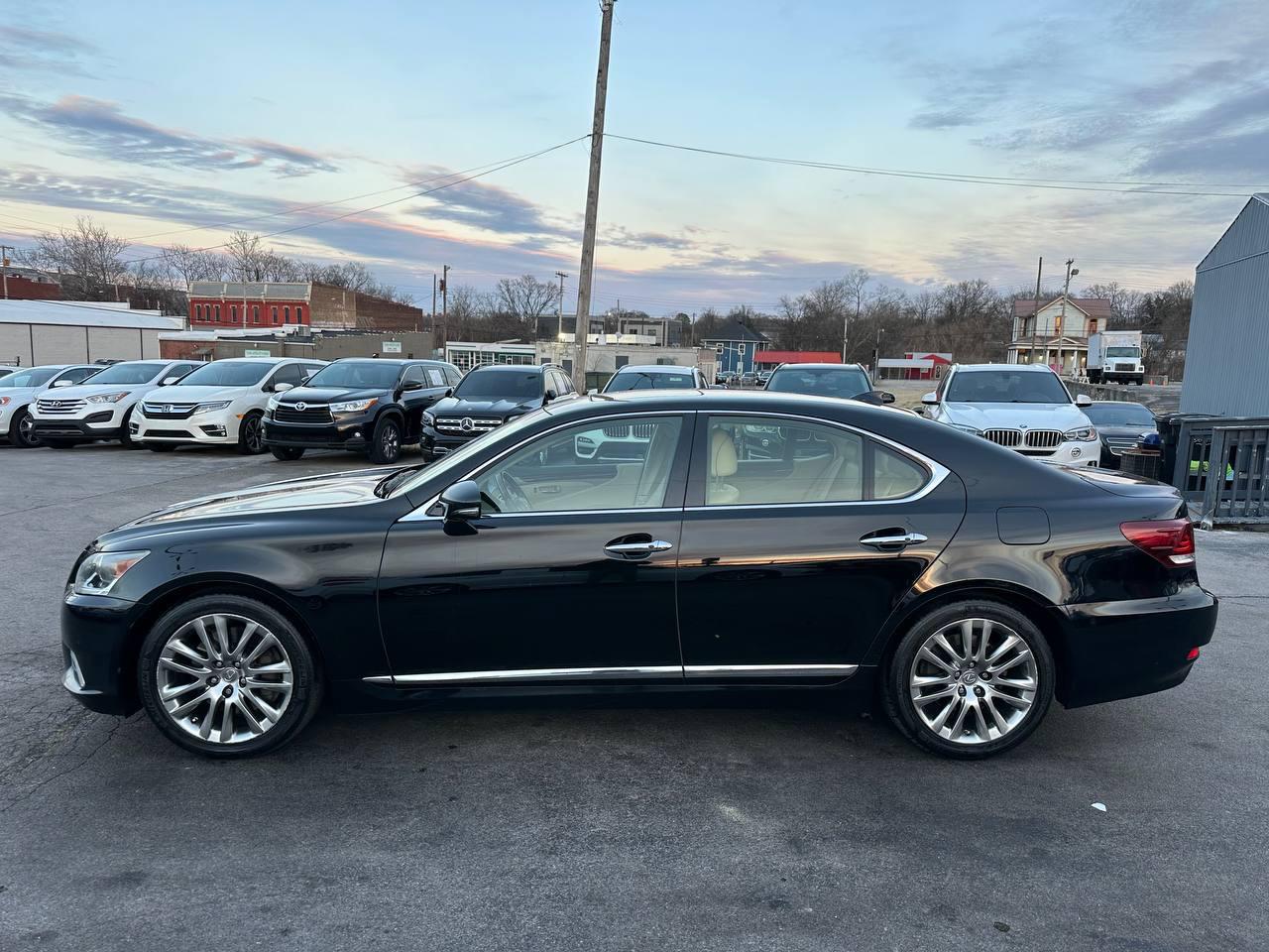 Lexus LS 460 Luxury Sedan AWD 2014