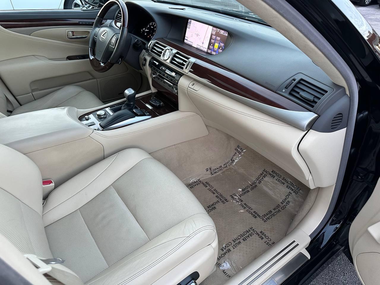 Lexus LS 460 Luxury Sedan AWD 2014