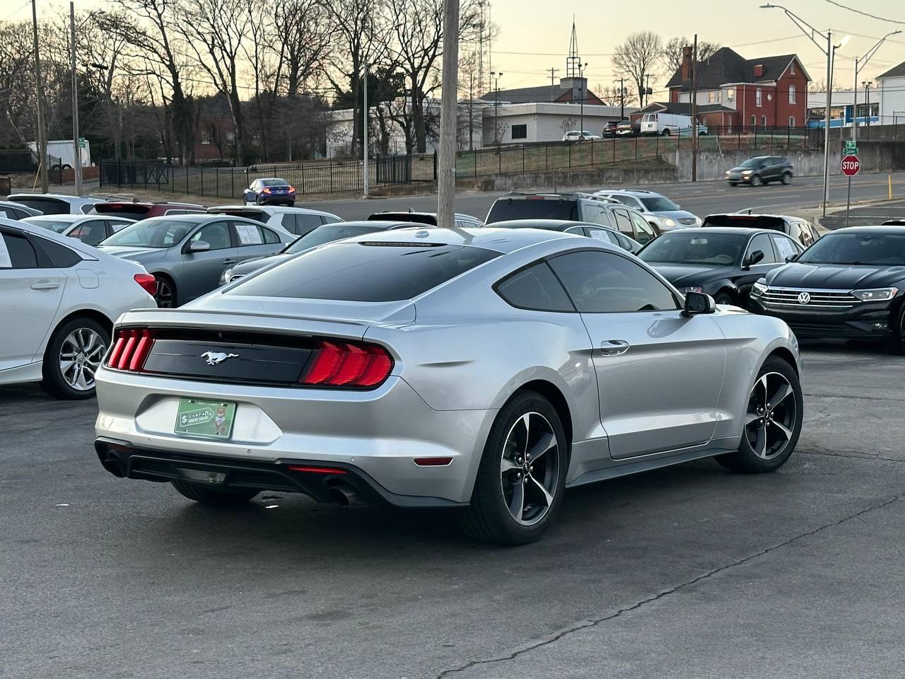 Ford Mustang EcoBoost Coupe 2018