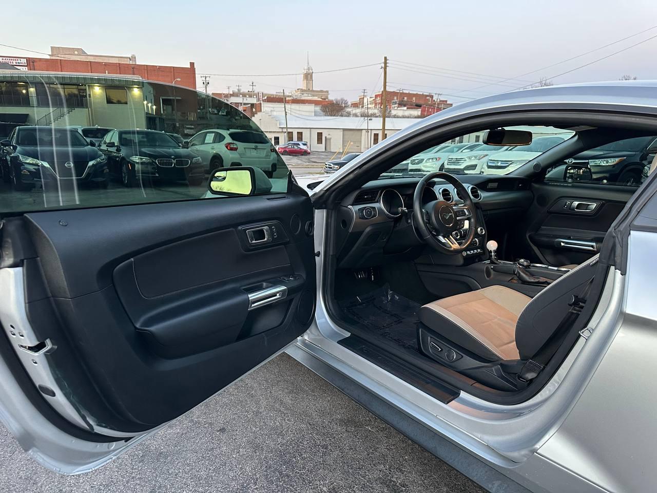 Ford Mustang EcoBoost Coupe 2018