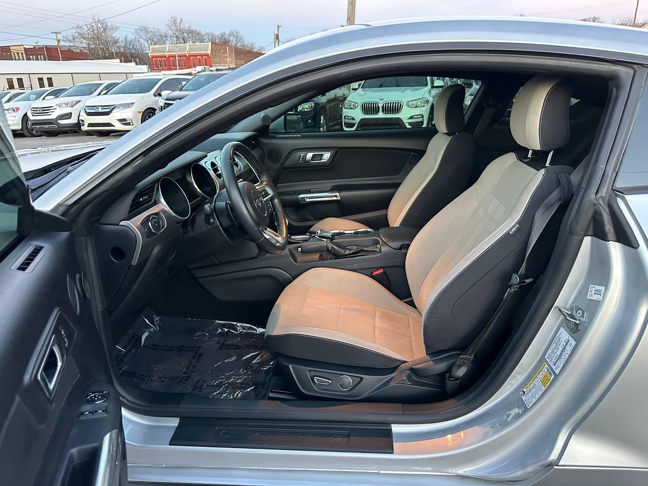 Ford Mustang EcoBoost Coupe 2018