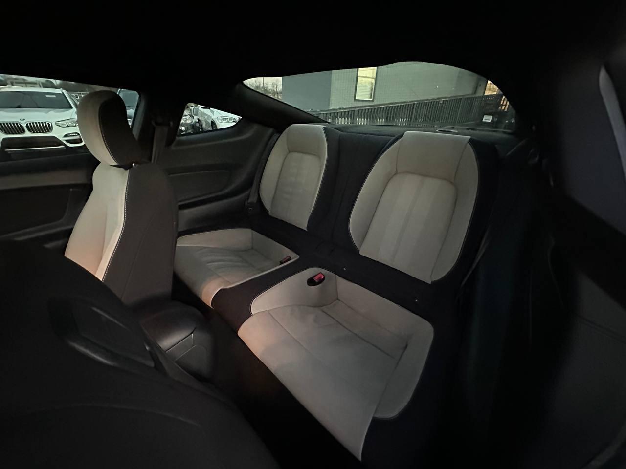 Ford Mustang EcoBoost Coupe 2018