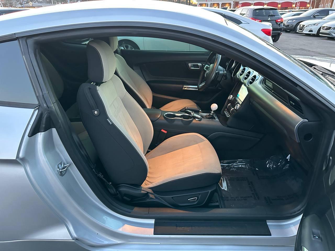 Ford Mustang EcoBoost Coupe 2018