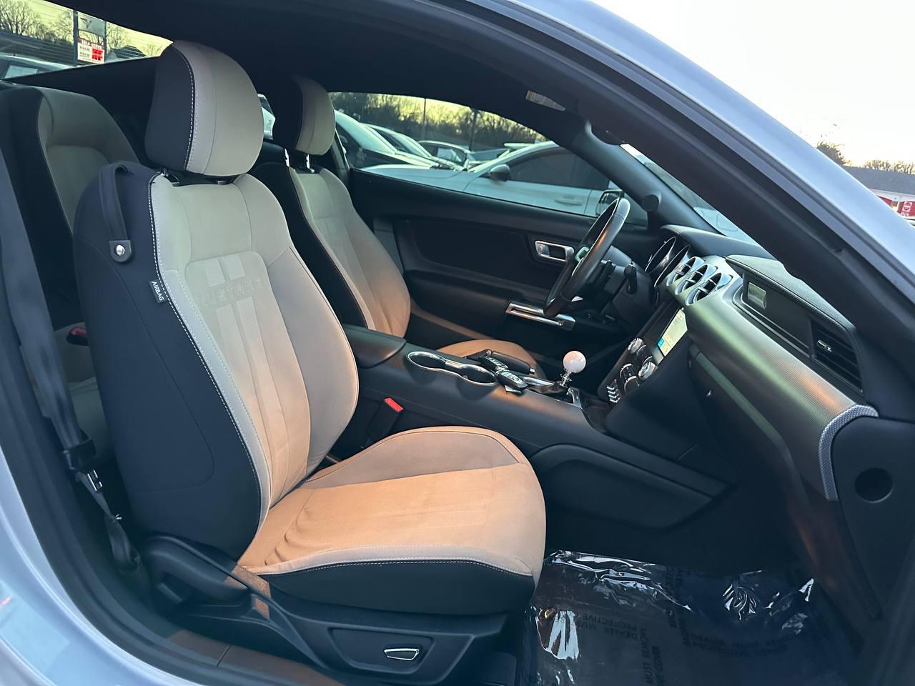 Ford Mustang EcoBoost Coupe 2018