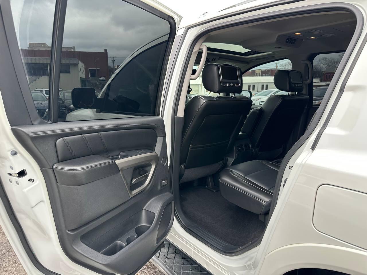 Nissan Armada Platinum 2WD 2015