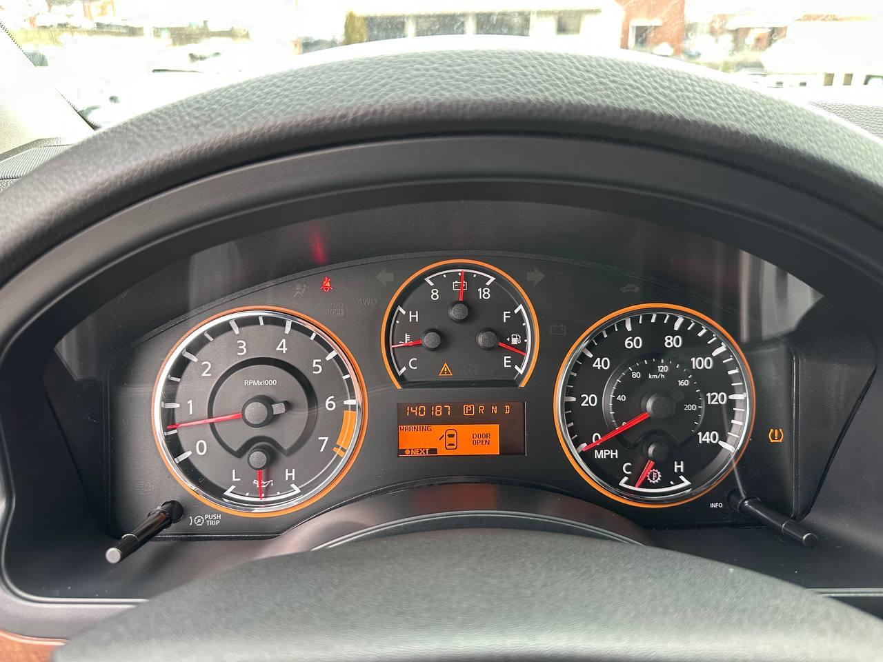 Nissan Armada Platinum 2WD 2015