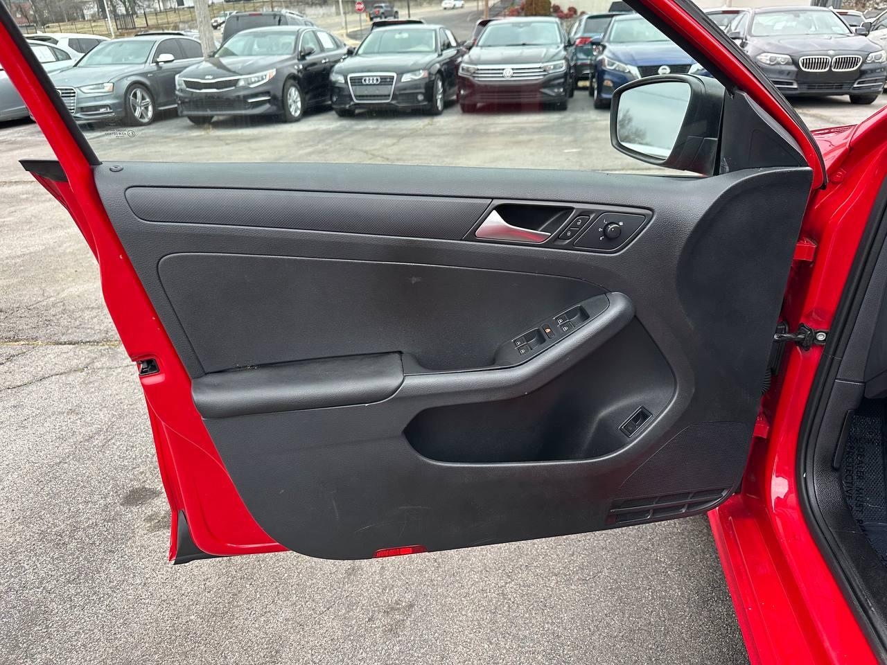 Volkswagen Jetta S 2014