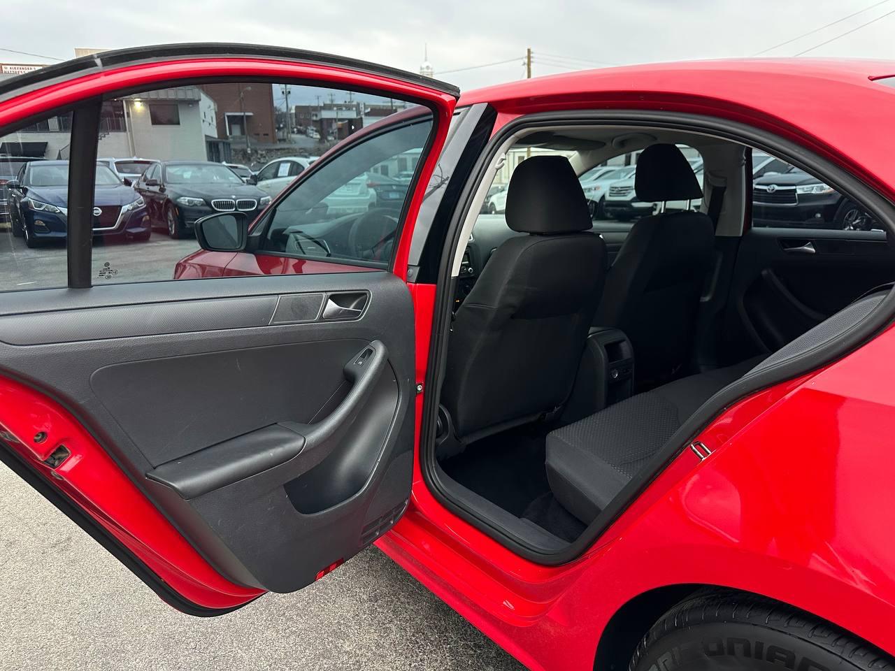 Volkswagen Jetta S 2014