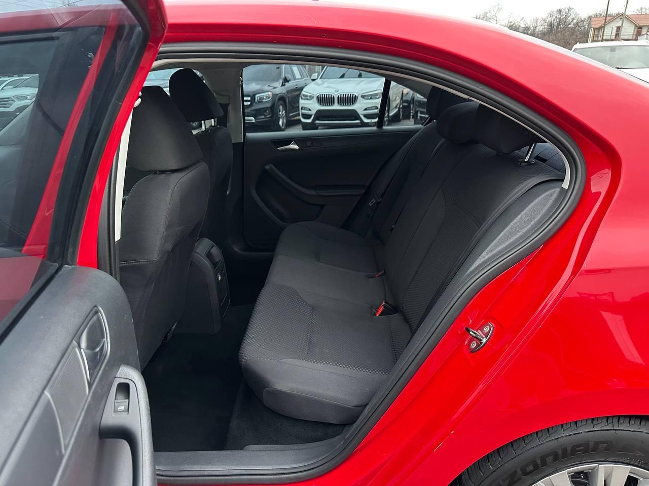 Volkswagen Jetta S 2014