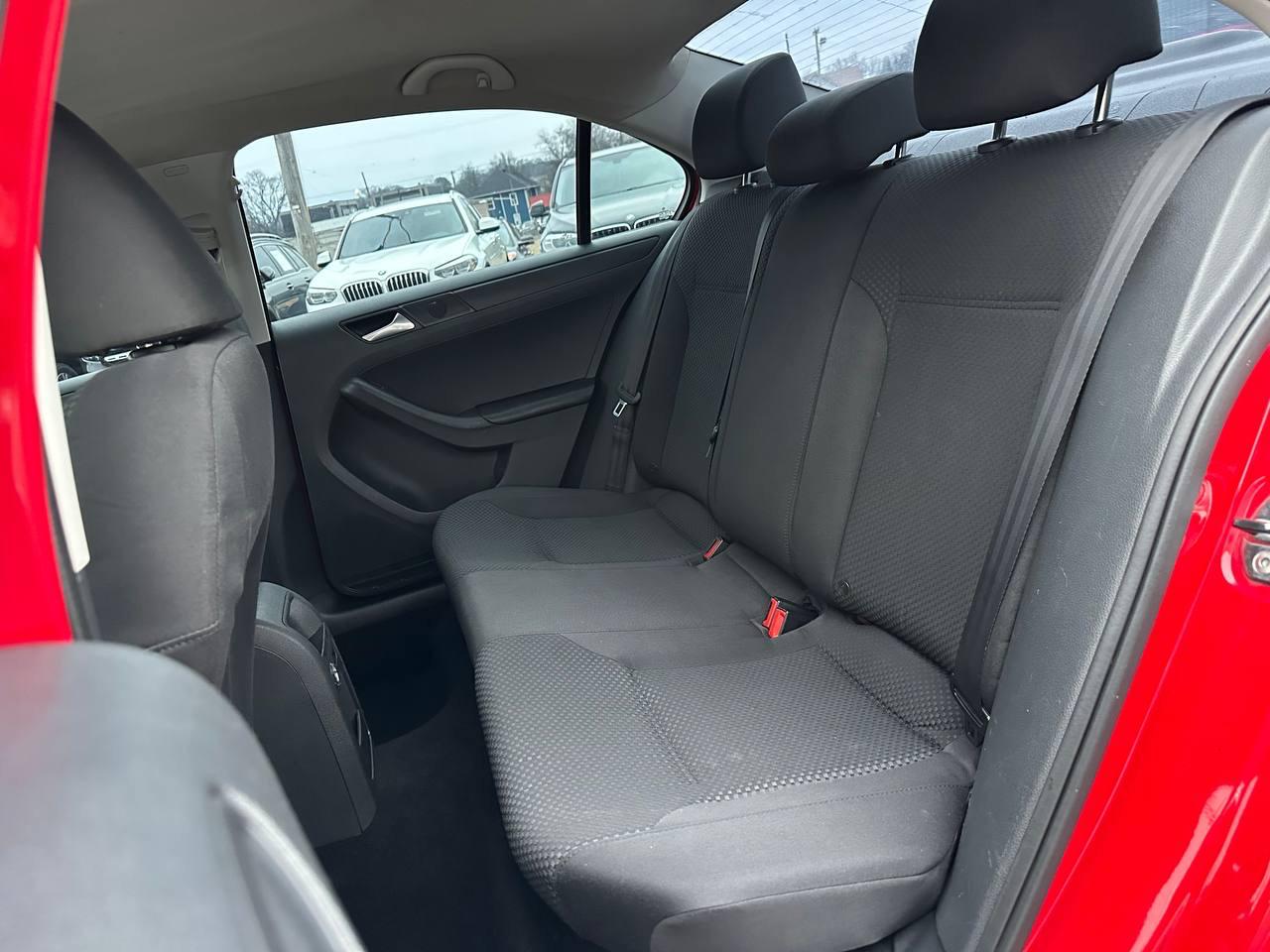 Volkswagen Jetta S 2014