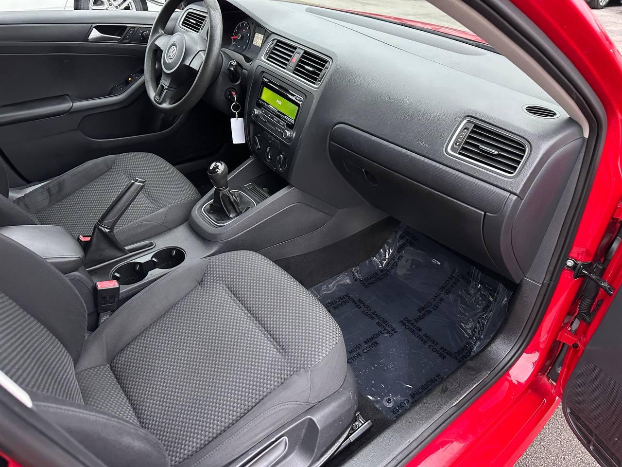 Volkswagen Jetta S 2014