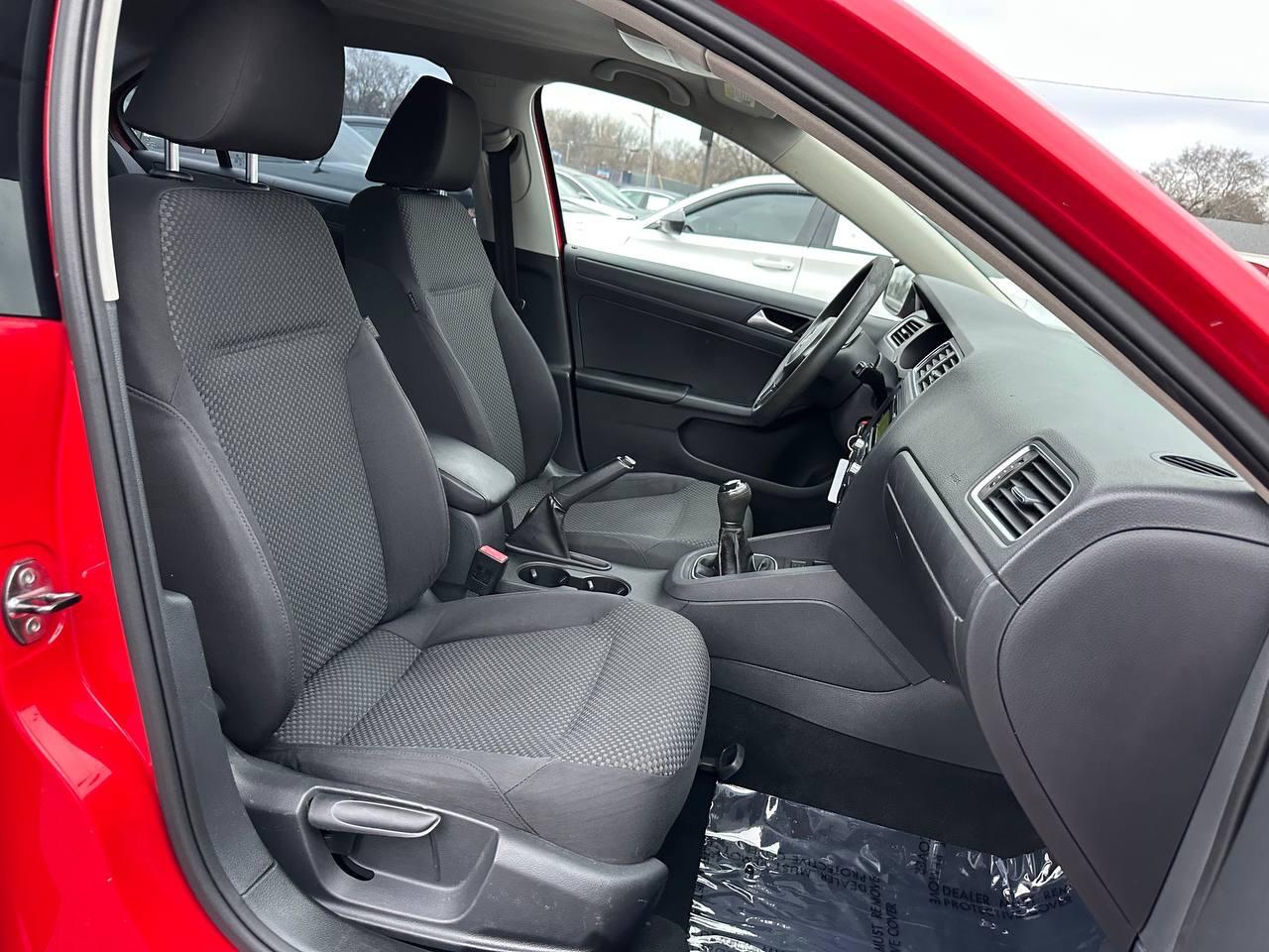 Volkswagen Jetta S 2014