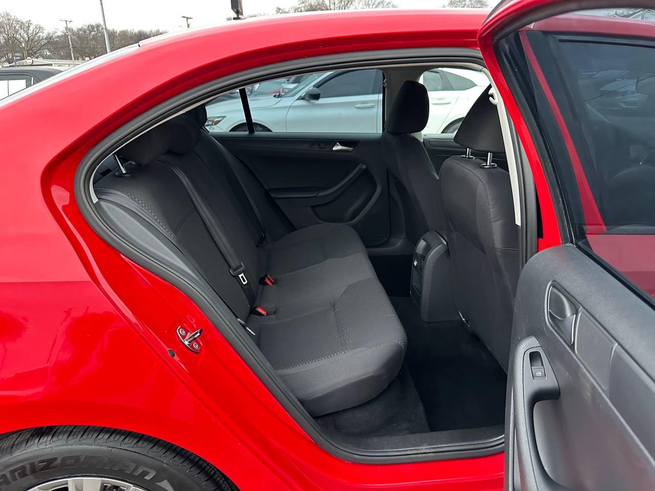 Volkswagen Jetta S 2014