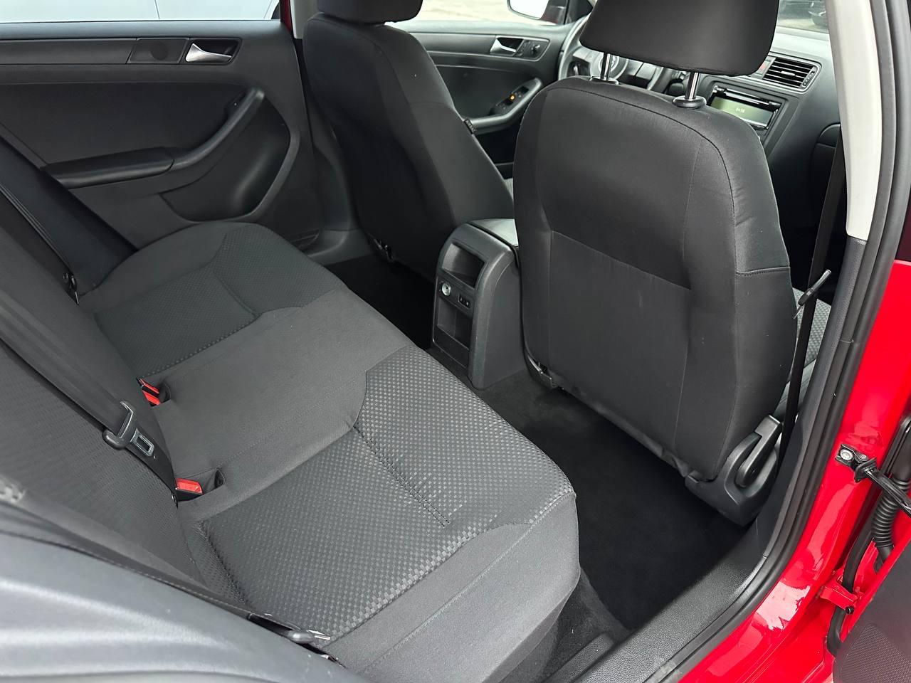 Volkswagen Jetta S 2014