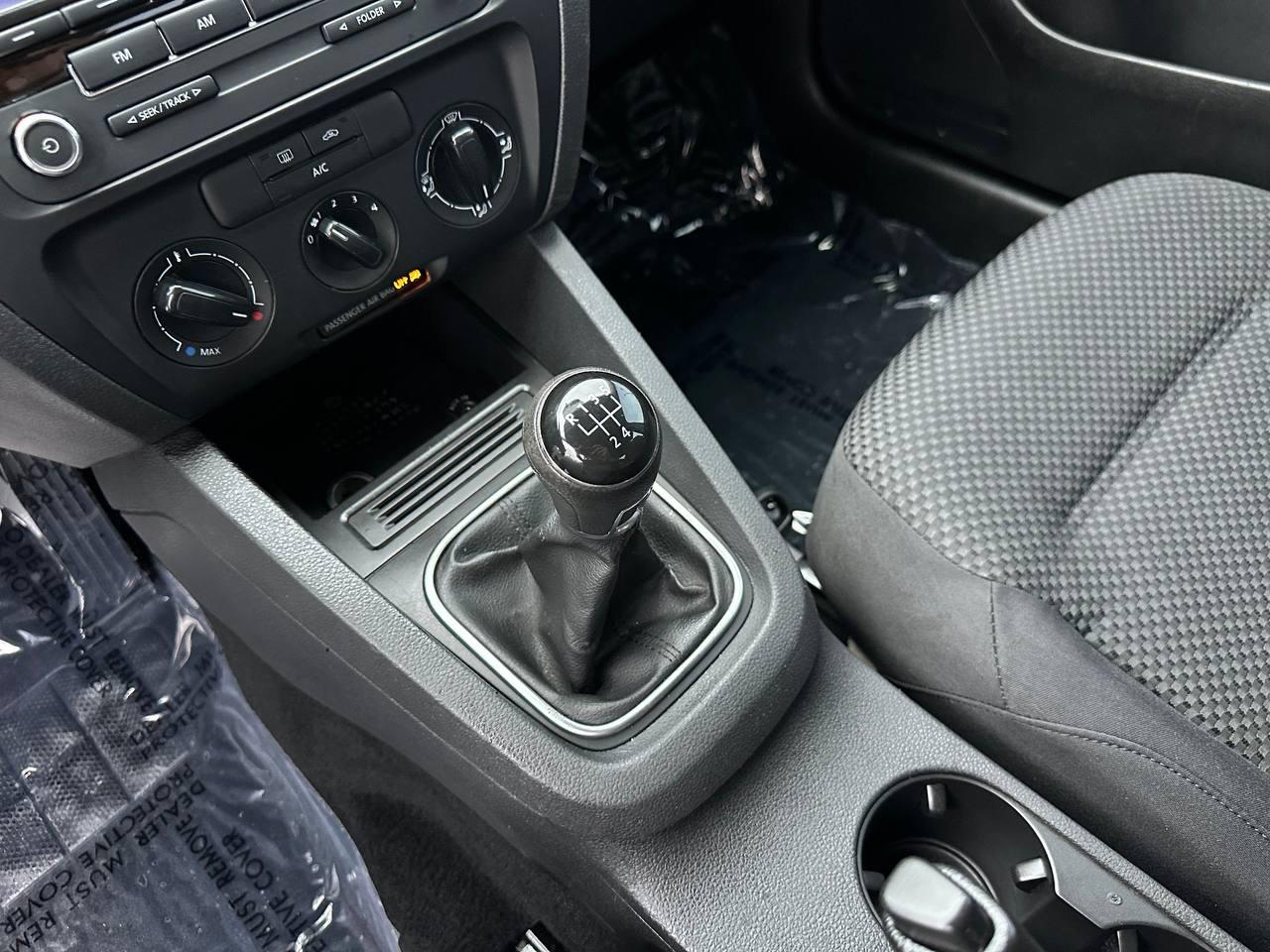 Volkswagen Jetta S 2014