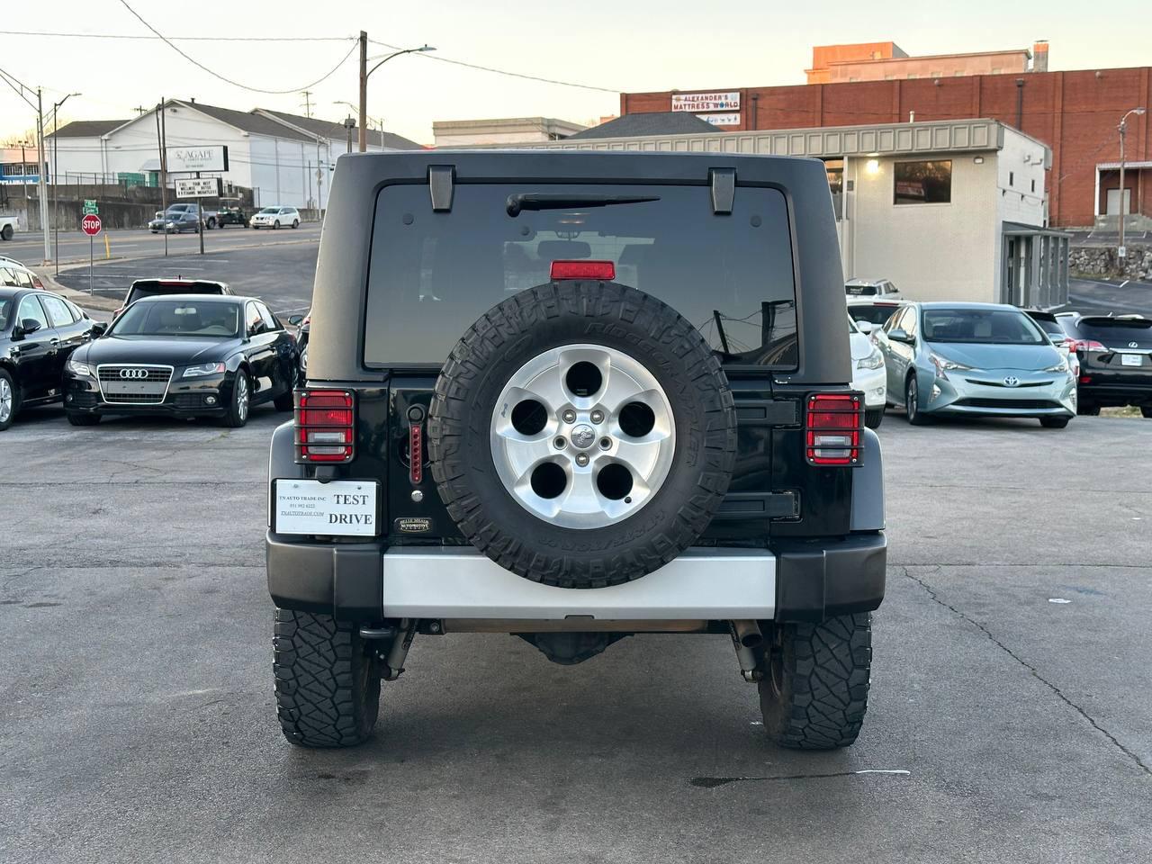 Jeep Wrangler Unlimited Sahara 4WD 2013