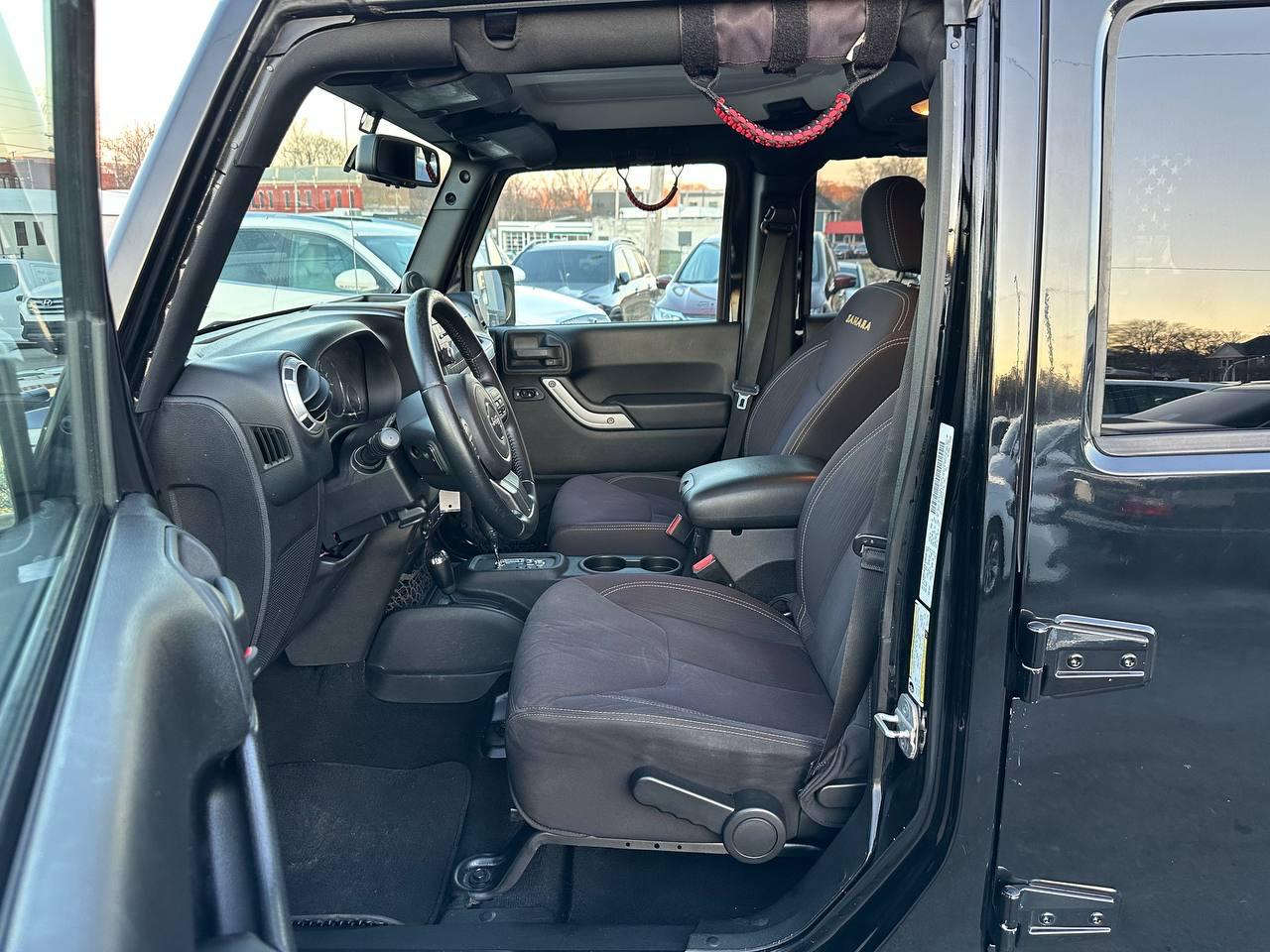 Jeep Wrangler Unlimited Sahara 4WD 2013