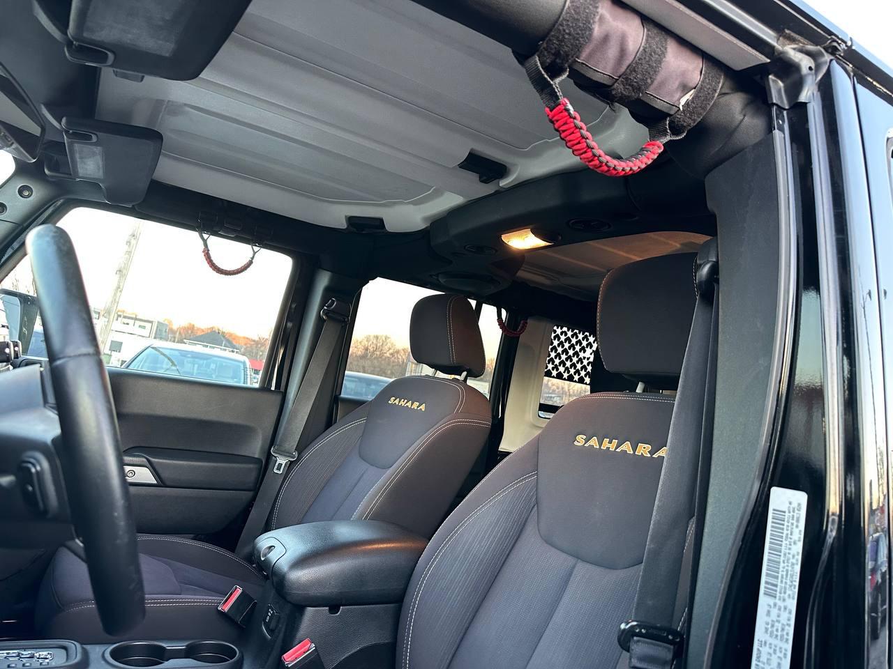 Jeep Wrangler Unlimited Sahara 4WD 2013