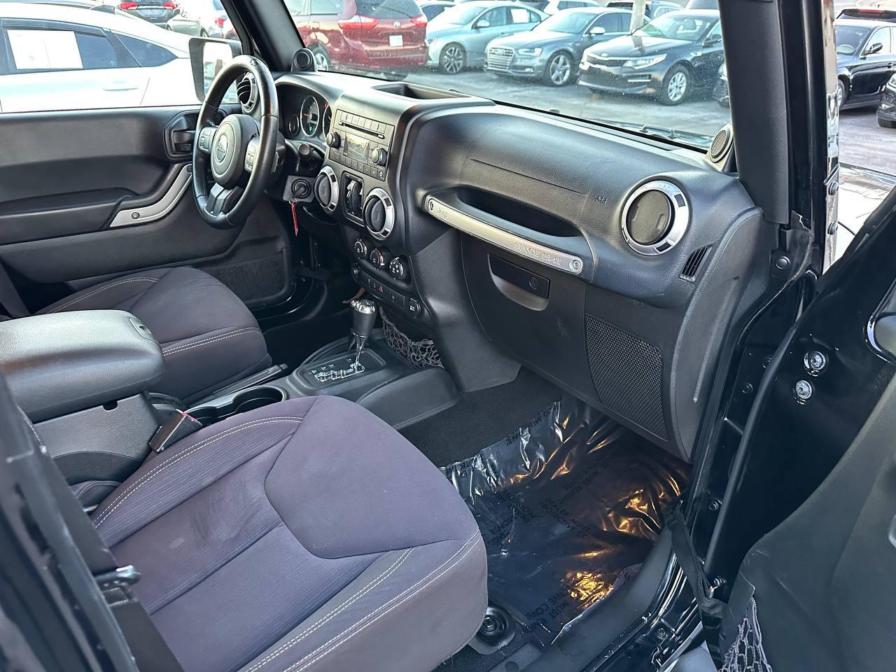 Jeep Wrangler Unlimited Sahara 4WD 2013