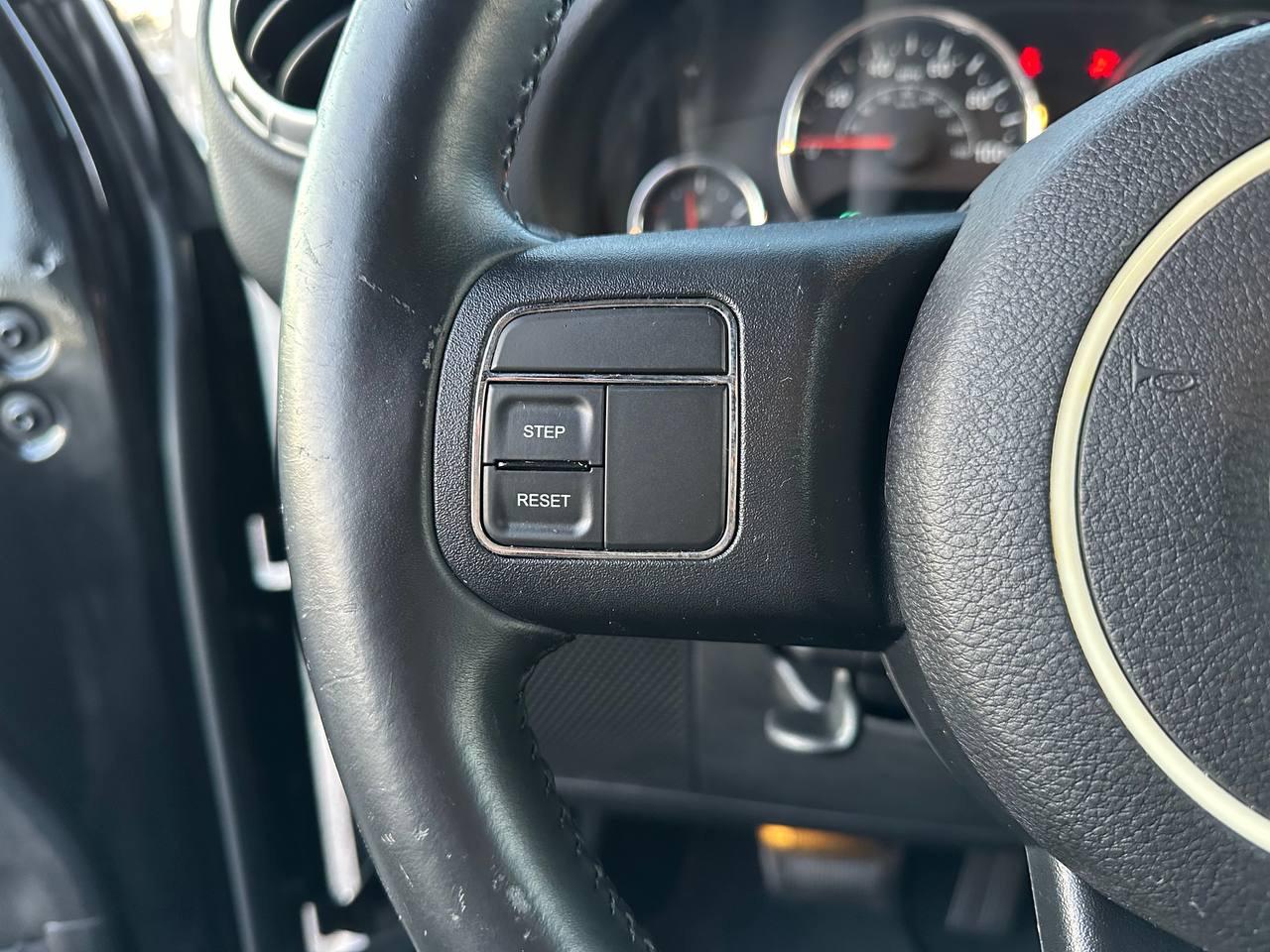 Jeep Wrangler Unlimited Sahara 4WD 2013