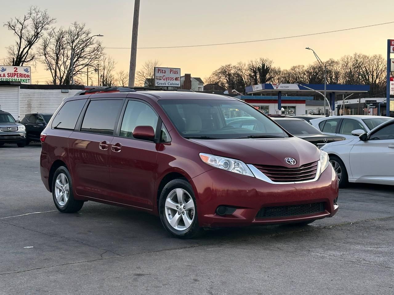 Toyota Sienna LE FWD 8-Passenger V6 2015