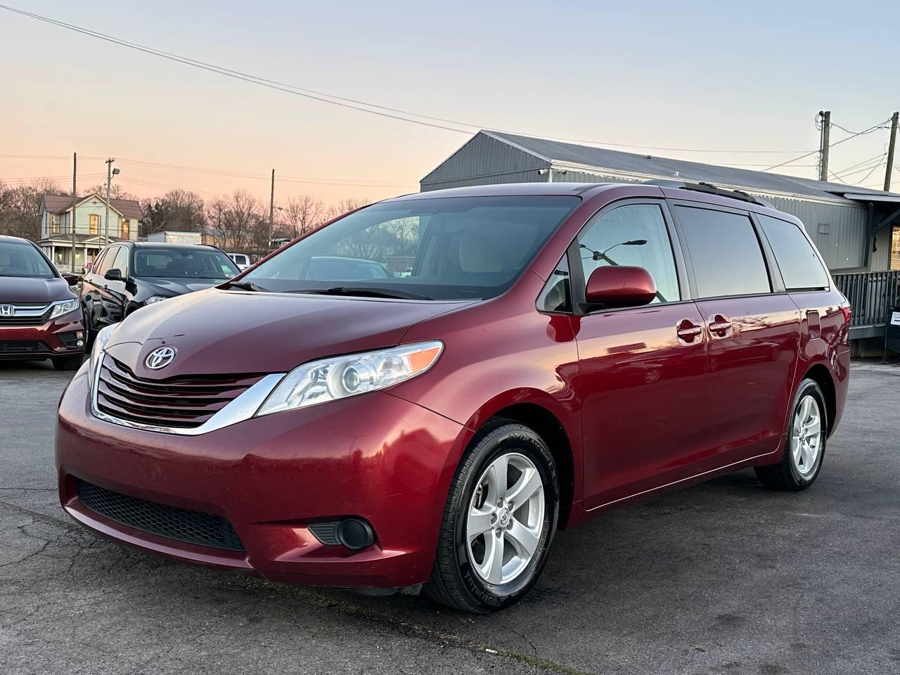 Toyota Sienna LE FWD 8-Passenger V6 2015