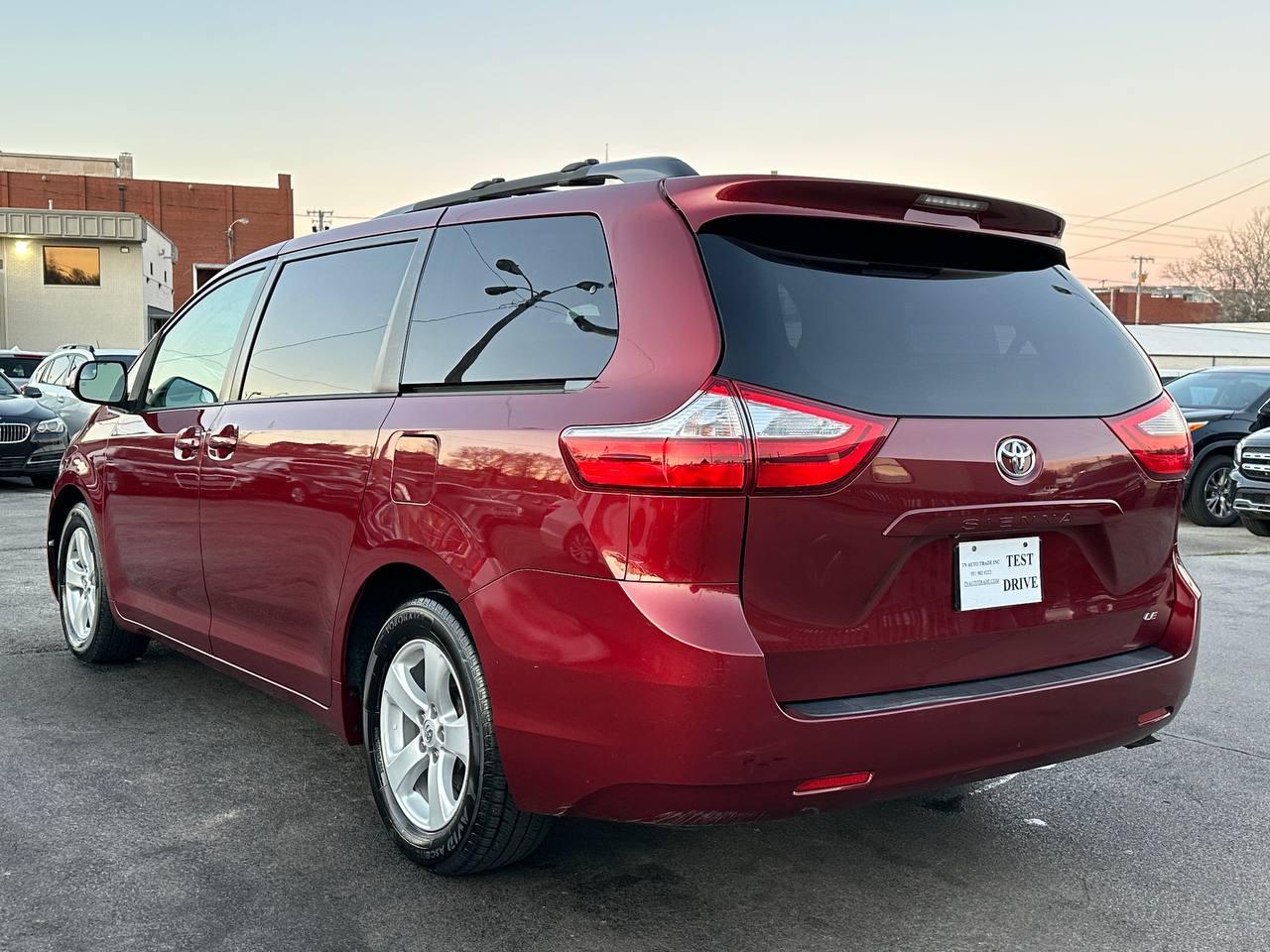 Toyota Sienna LE FWD 8-Passenger V6 2015