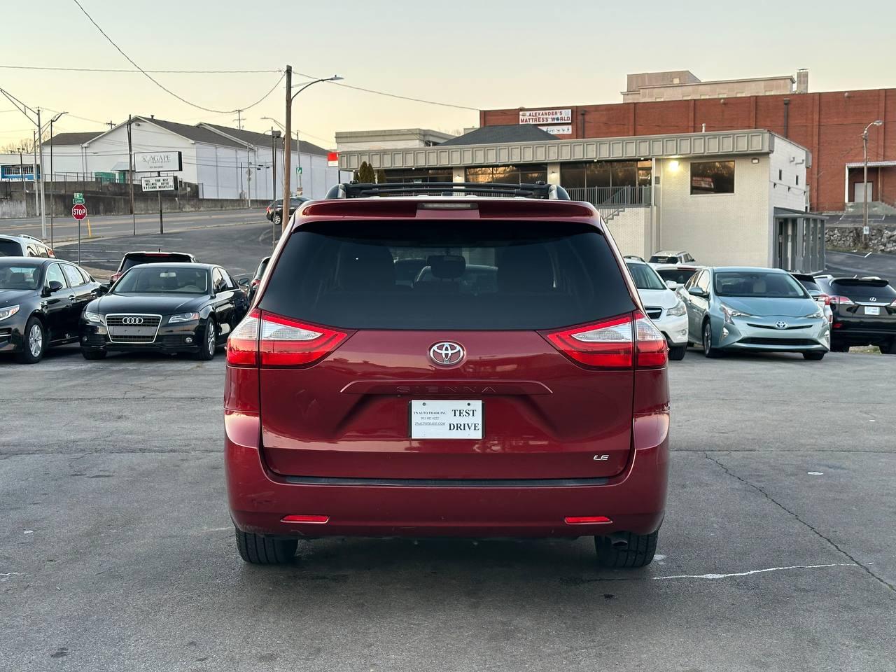 Toyota Sienna LE FWD 8-Passenger V6 2015