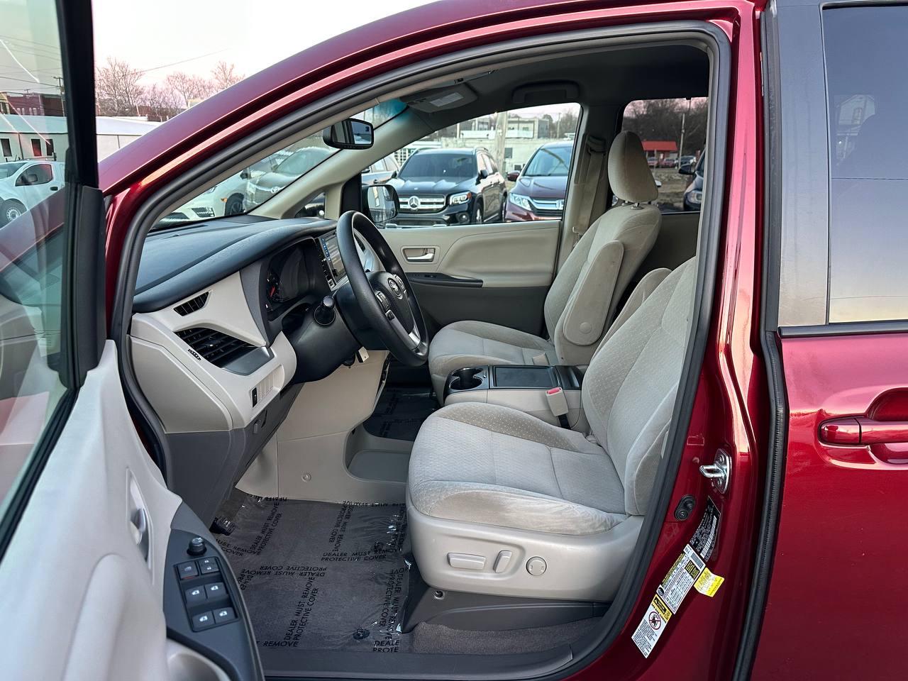 Toyota Sienna LE FWD 8-Passenger V6 2015