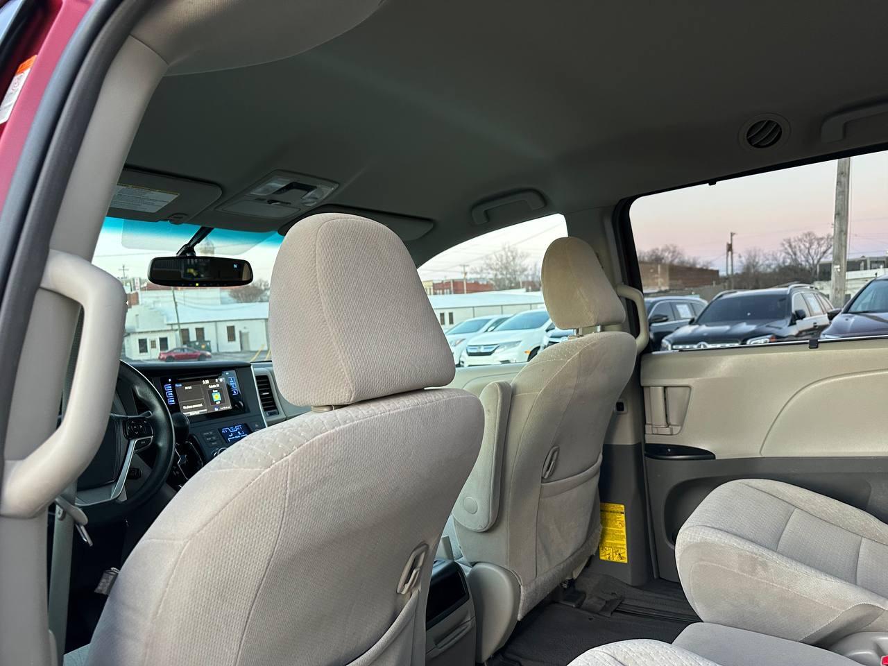 Toyota Sienna LE FWD 8-Passenger V6 2015