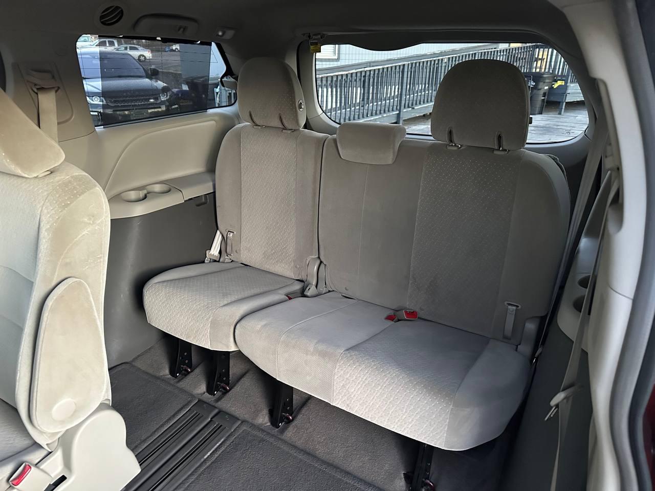 Toyota Sienna LE FWD 8-Passenger V6 2015