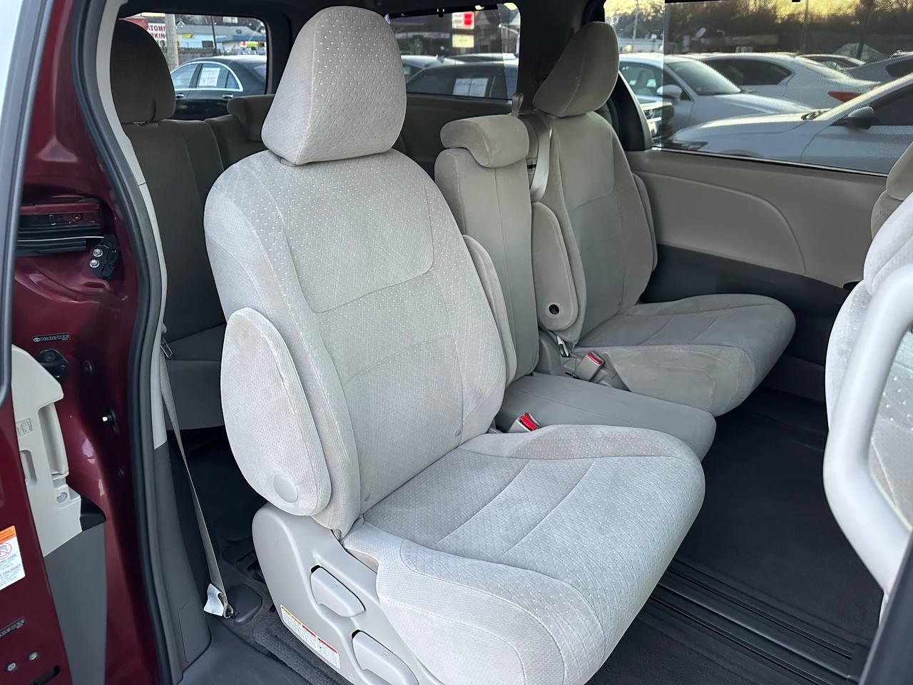 Toyota Sienna LE FWD 8-Passenger V6 2015