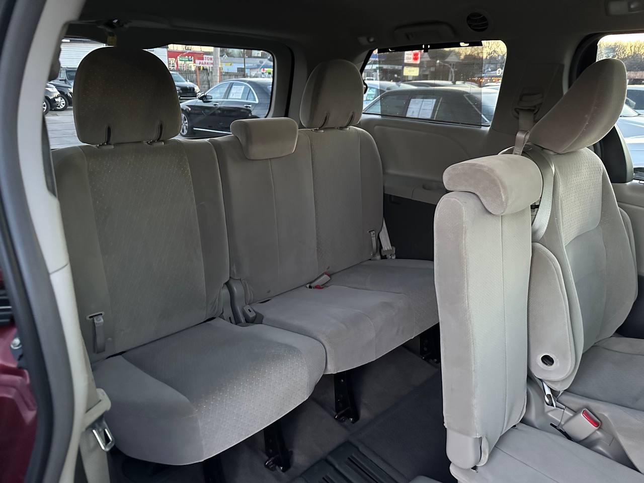 Toyota Sienna LE FWD 8-Passenger V6 2015