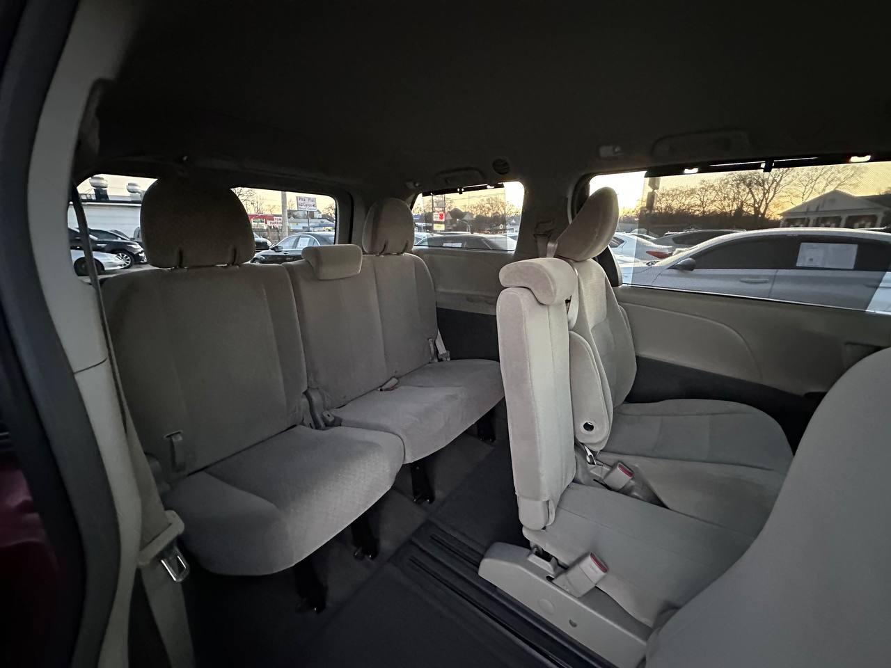 Toyota Sienna LE FWD 8-Passenger V6 2015