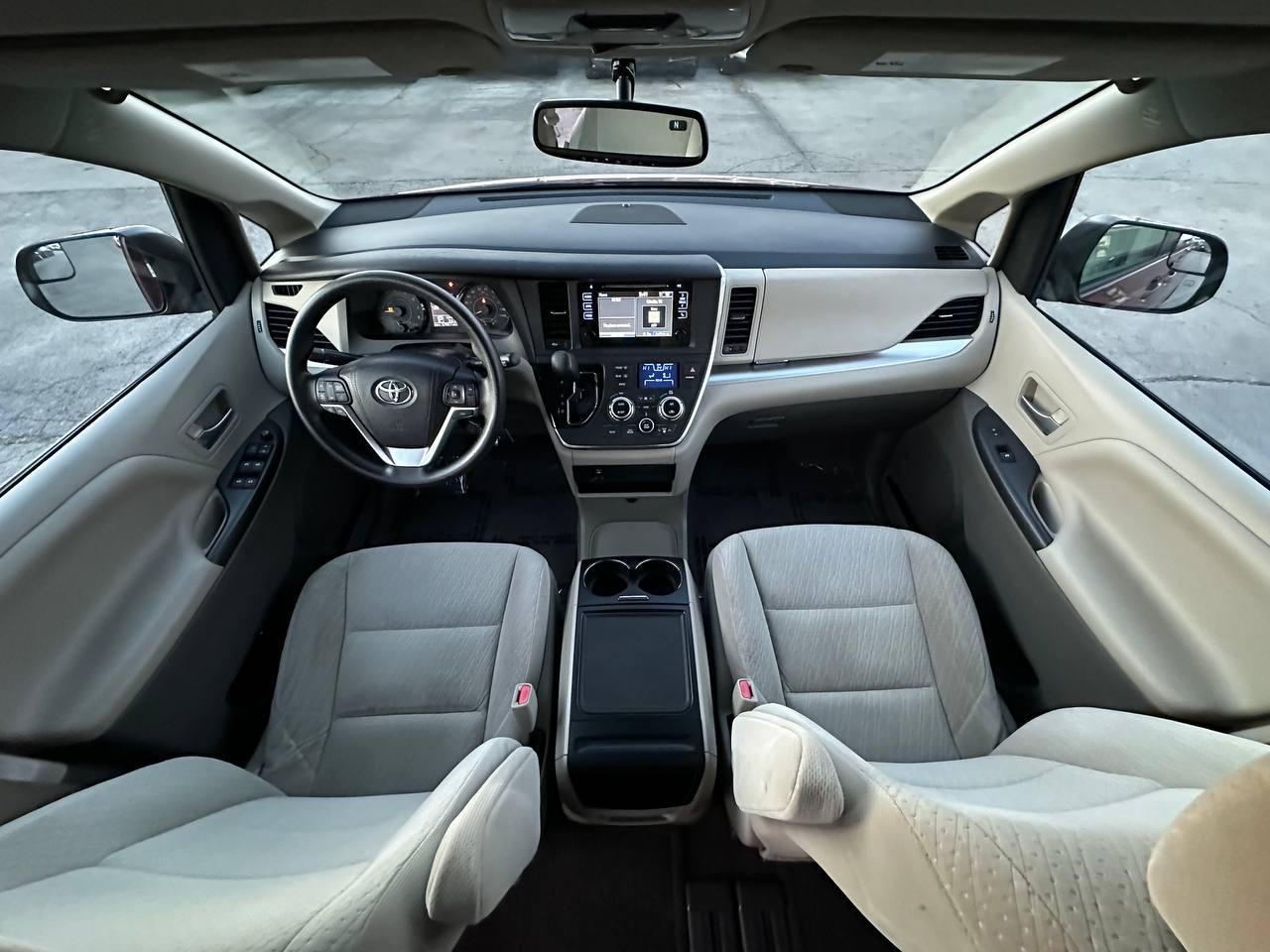 Toyota Sienna LE FWD 8-Passenger V6 2015