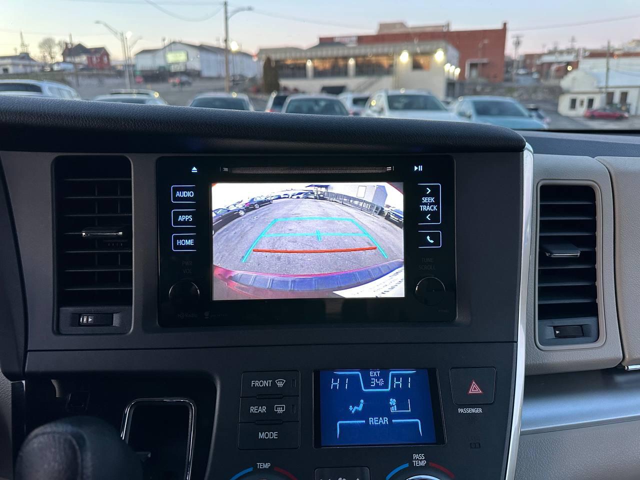 Toyota Sienna LE FWD 8-Passenger V6 2015