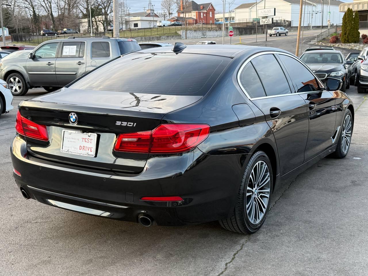 BMW 5-Series 530i 2019