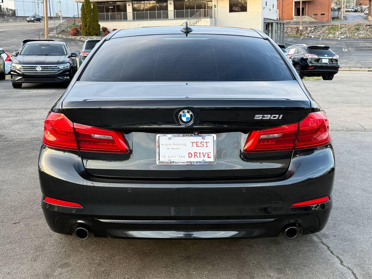 BMW 5-Series 530i 2019