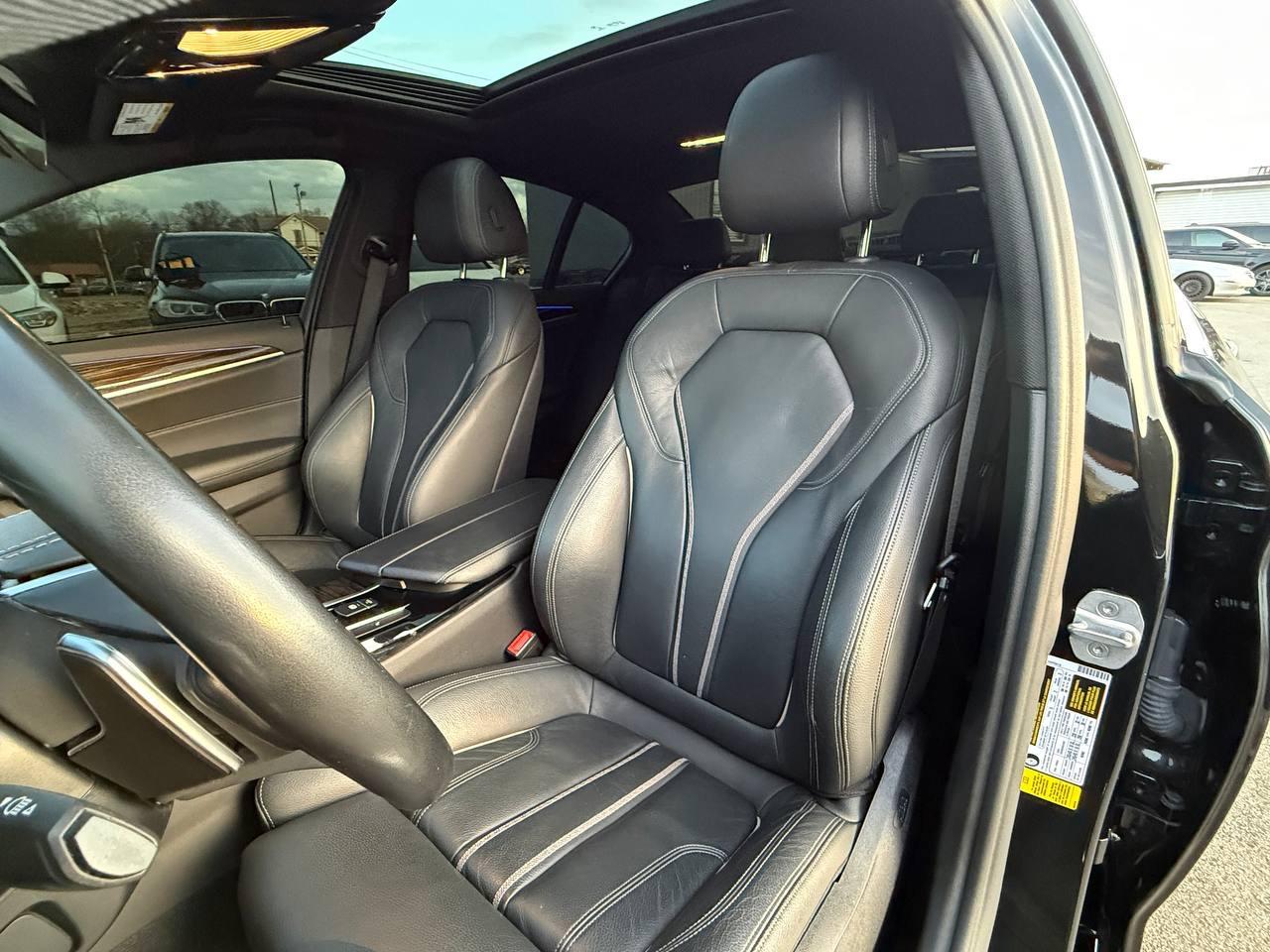 BMW 5-Series 530i 2019