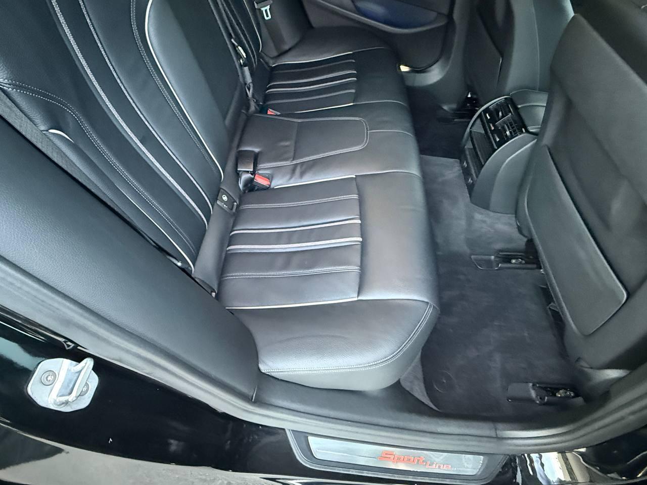 BMW 5-Series 530i 2019