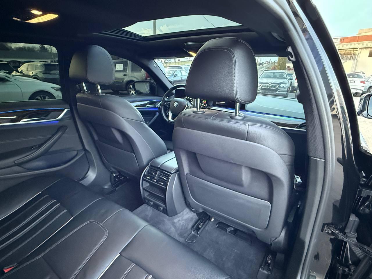 BMW 5-Series 530i 2019