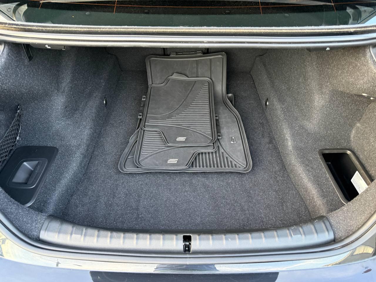 BMW 5-Series 530i 2019