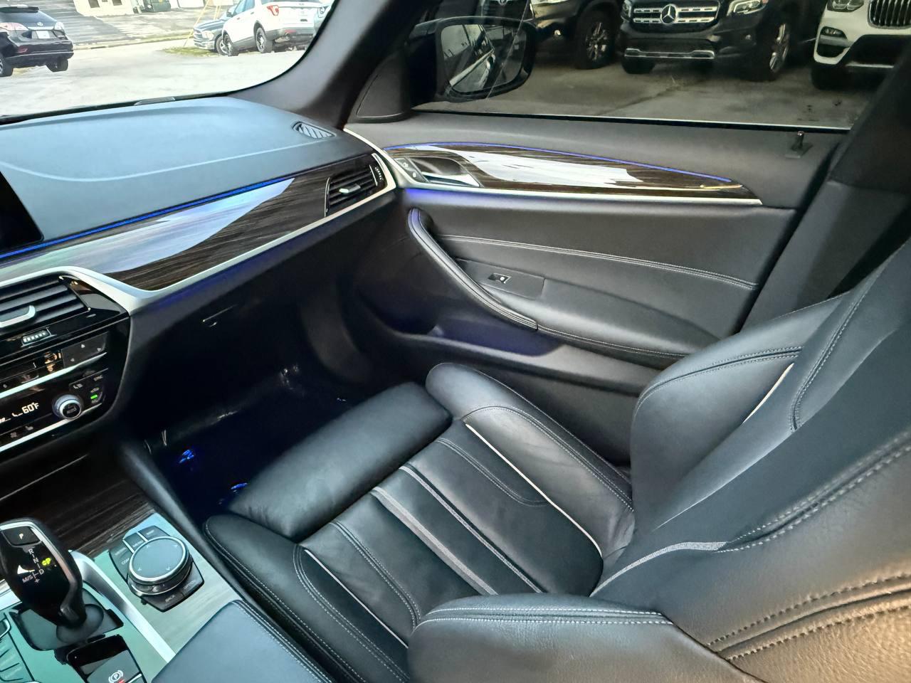 BMW 5-Series 530i 2019