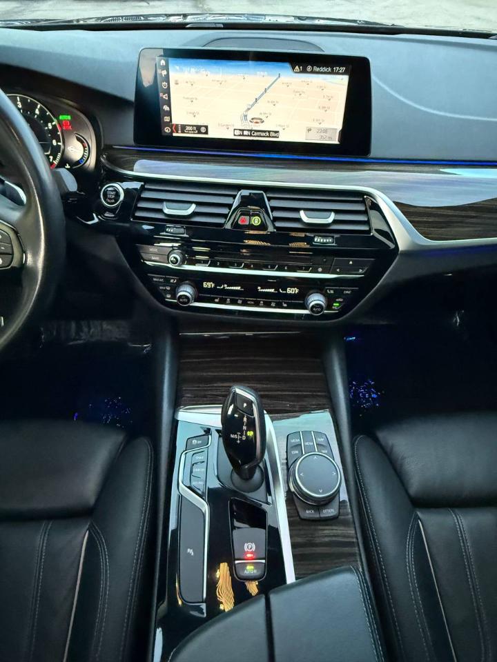 BMW 5-Series 530i 2019