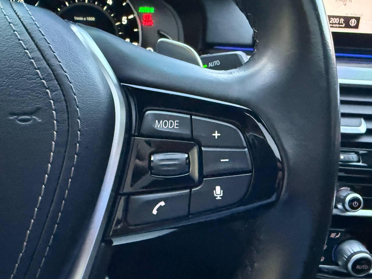 BMW 5-Series 530i 2019