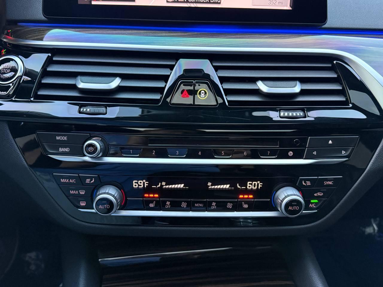 BMW 5-Series 530i 2019