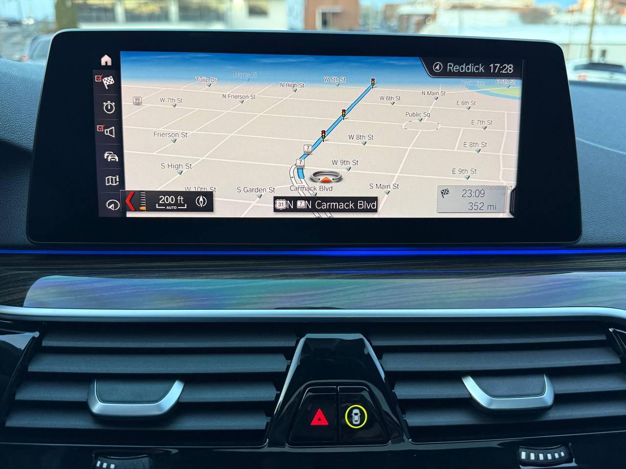 BMW 5-Series 530i 2019