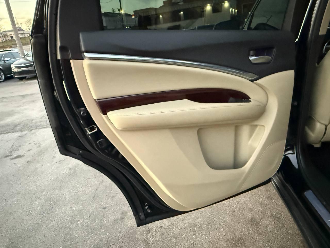 Acura MDX 6-Spd AT w/Tech Package 2014